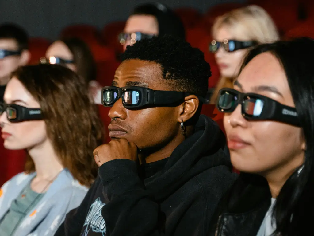 what is the difference between 3d and 4d movies 2