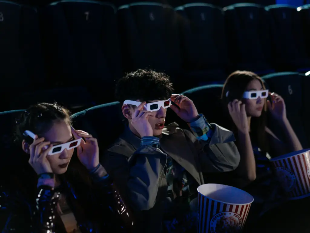 what is the difference between 3d and 4d movies 3