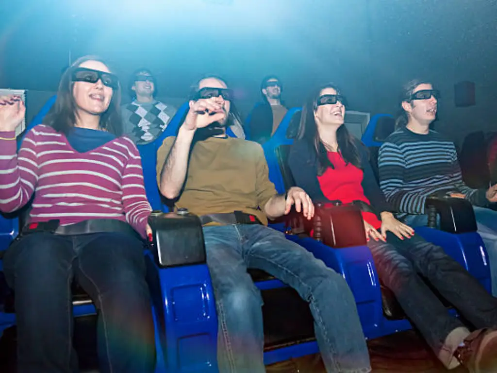 what is the difference between 3d and 4d movies 4